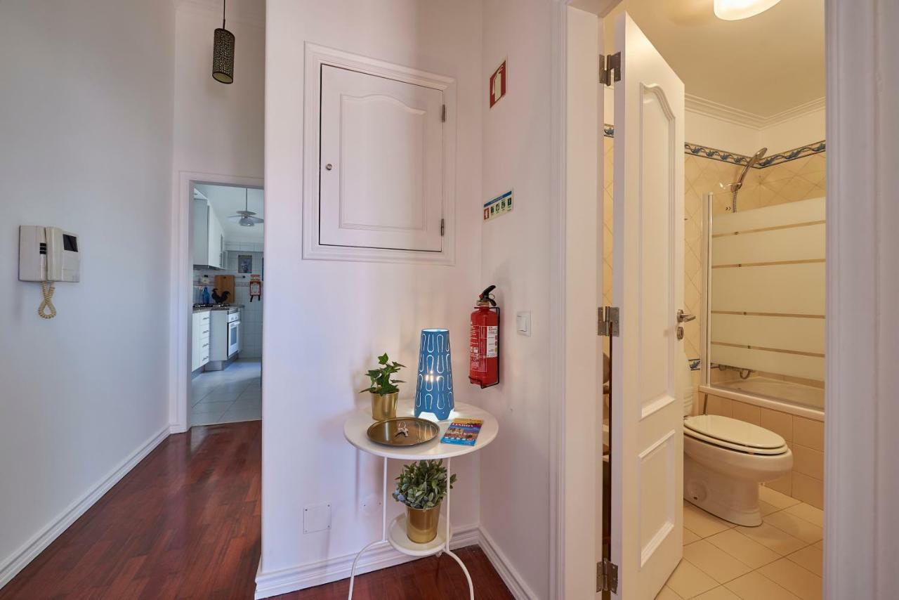 Cozy Apartment In Historic Center With Terrace Lisabona Exterior foto