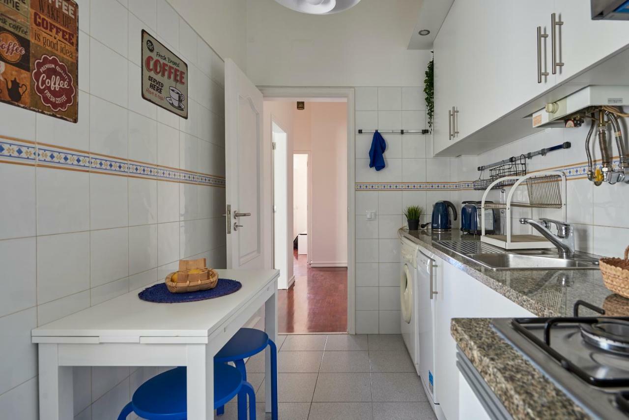 Cozy Apartment In Historic Center With Terrace Lisabona Exterior foto