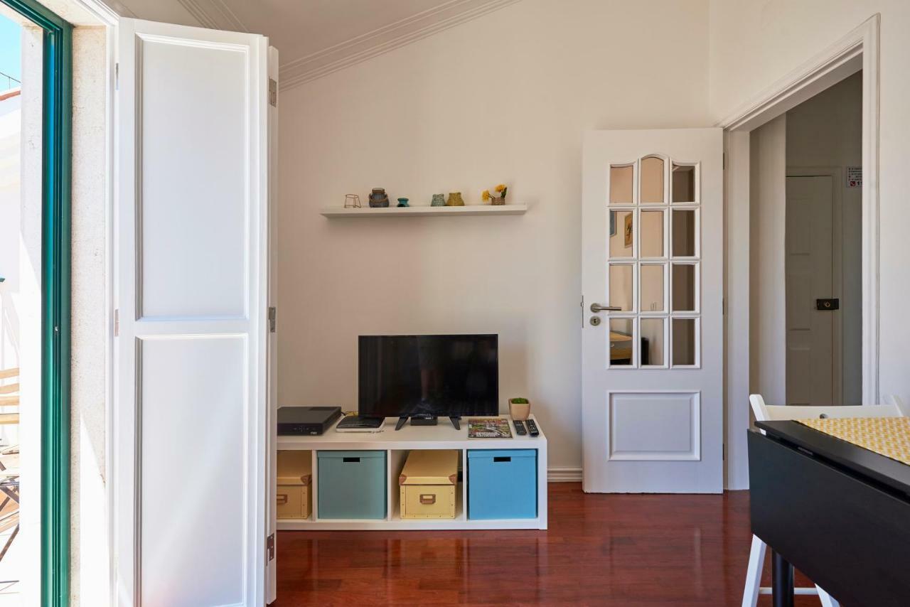 Cozy Apartment In Historic Center With Terrace Lisabona Exterior foto